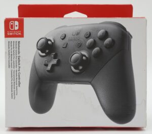 Nintendo Switch Accessories: Nintendo Switch Pro Controller [Black] (Complete)